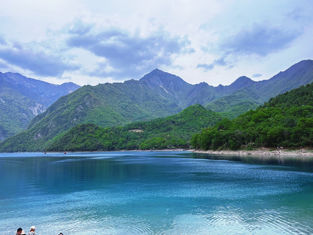 031762134930137194.jpeg 刘欢.jpg